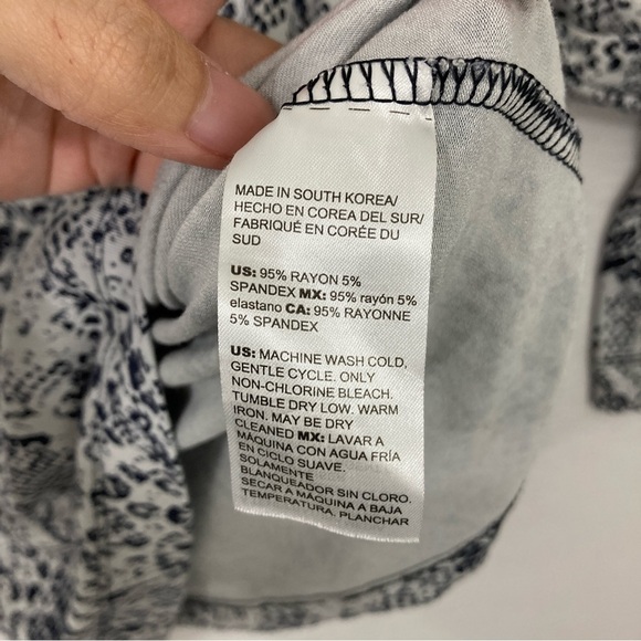 Chico's Black White Round Neck Ultra Soft Stretch Long Sleeve Top Large - Picture 6 of 8